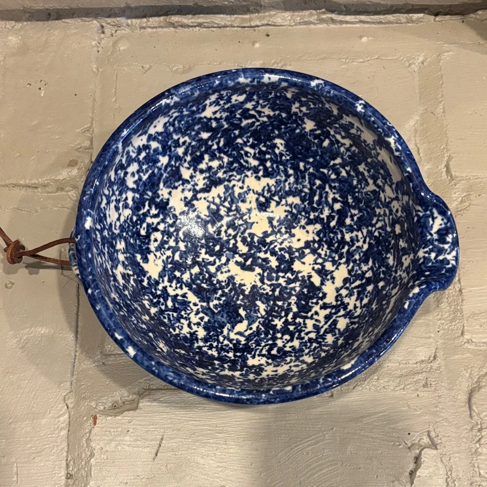 Artist Signed Blue & White Spongeware Pottery Batter/Mixing‎ Bowl